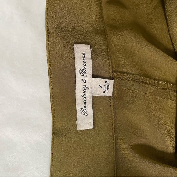 Green silk midi skirt - Picture 4 of 5